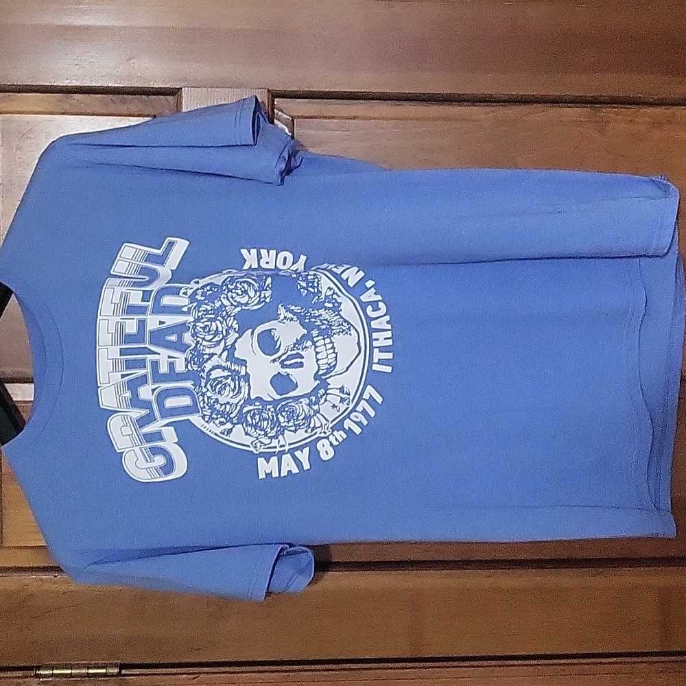 Grateful Dead t-shirt